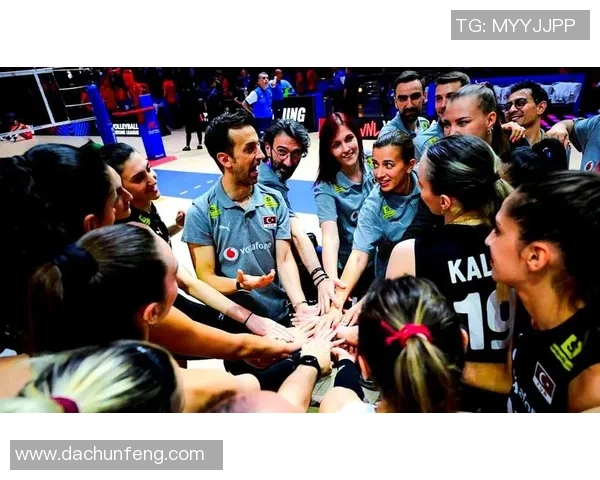 冠决赛精彩集锦回顾：巅峰对决中的精彩瞬间与传奇时刻